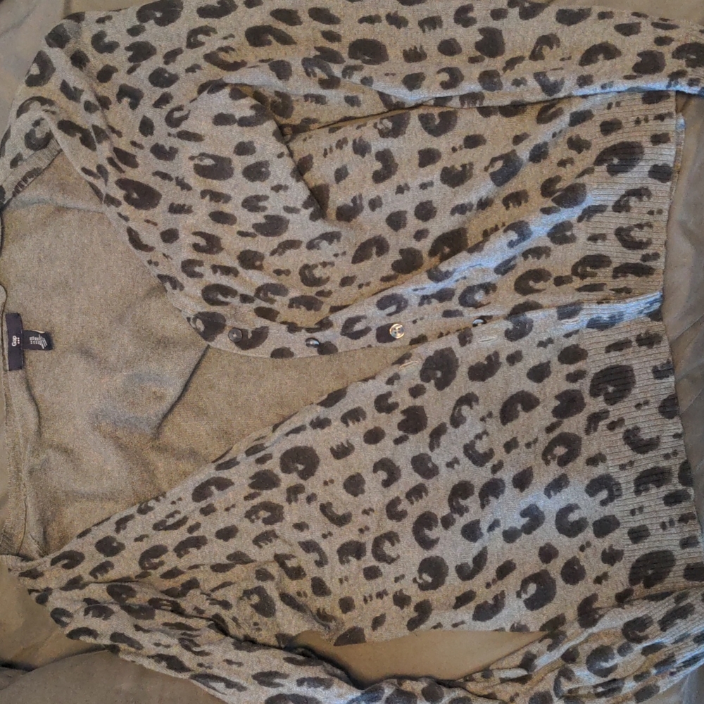 Gray Leopard Print XL Cardigan